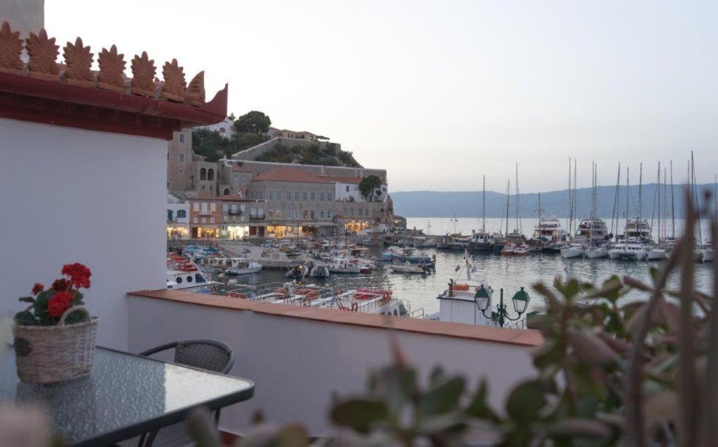 In Hydra Apartment Ngoại thất bức ảnh